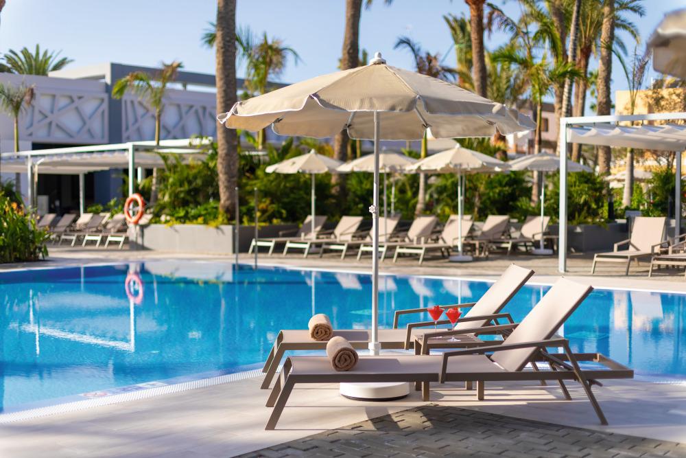 Riu Palace Palmeras 普拉亚戴尔雷安格莱斯 外观 照片